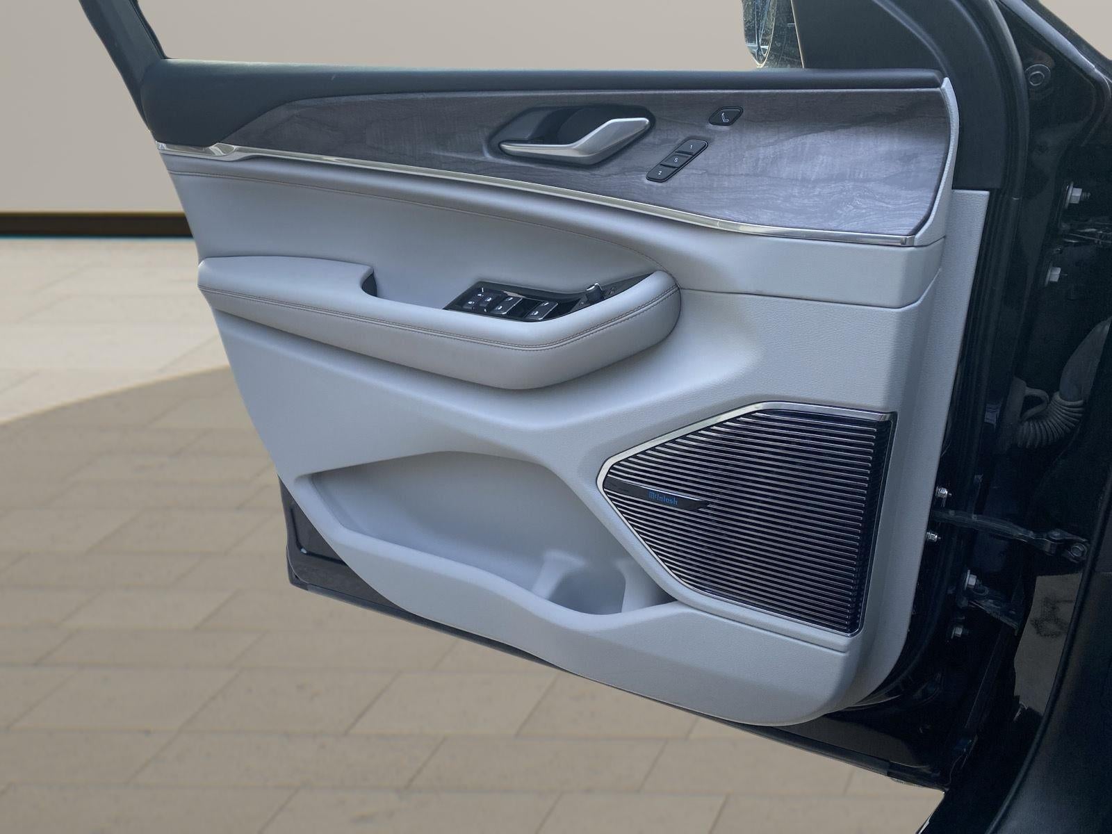 2022 Jeep Grand Cherokee Overland