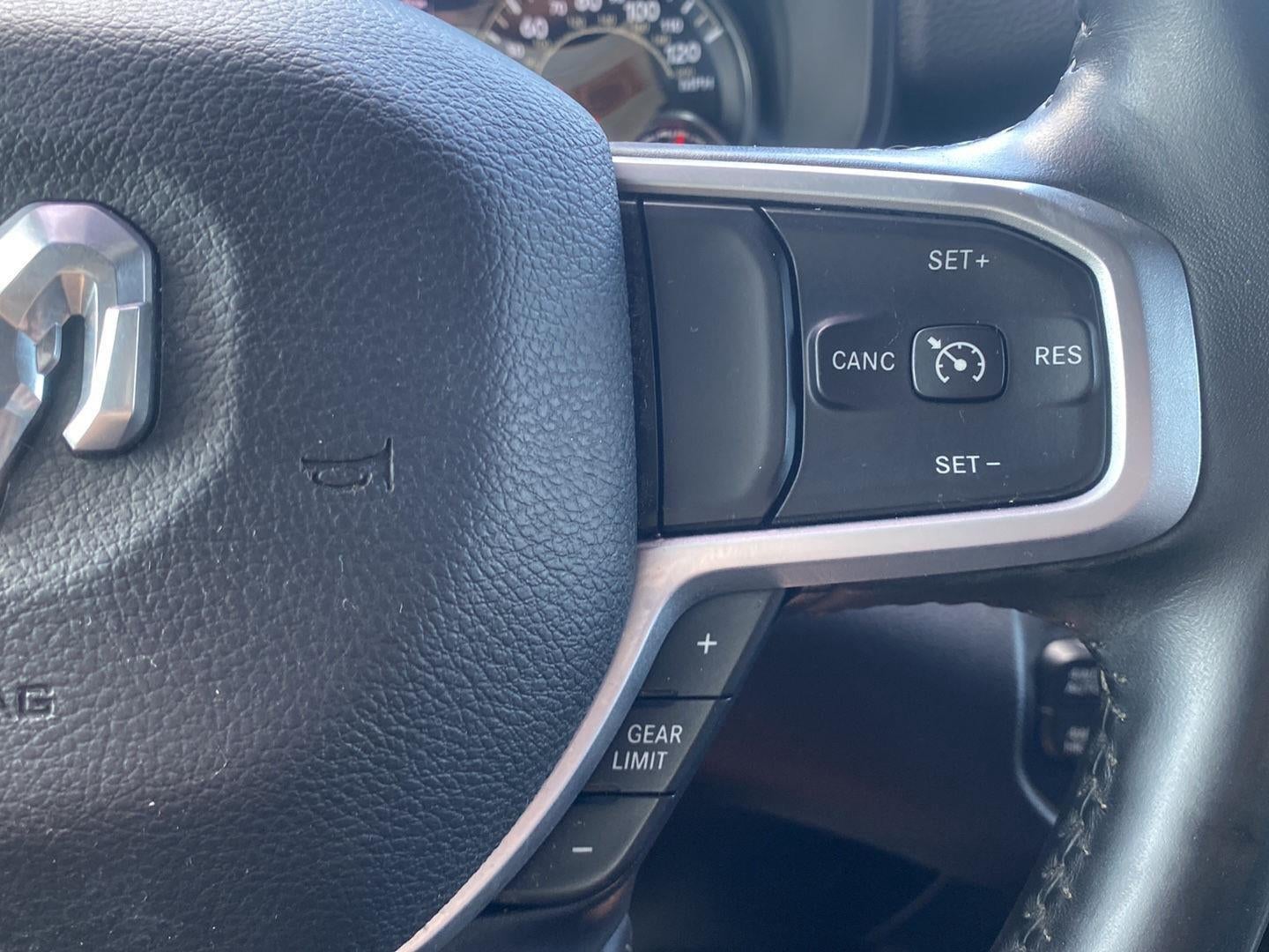 2021 RAM 1500 Big Horn Crew Cab 4x4 5'7" Box