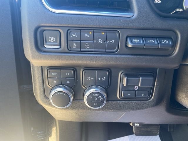 2021 GMC Yukon XL AT4