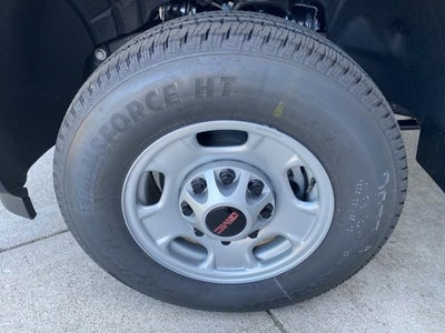 2025 GMC Sierra 2500 HD Pro