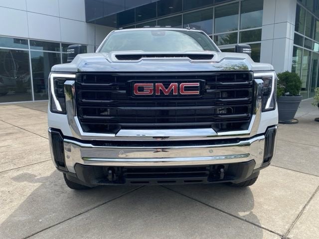 2025 GMC Sierra 2500 HD Pro