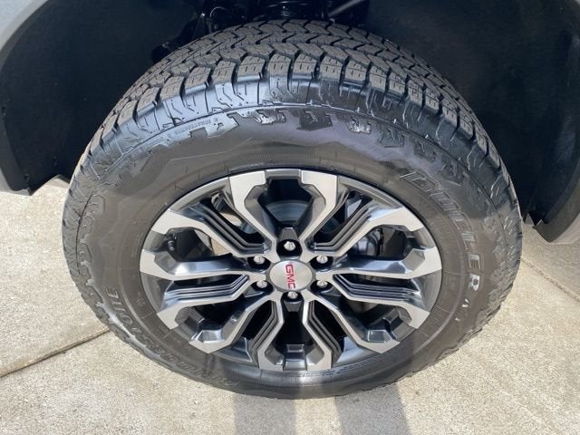 2025 GMC Canyon Denali