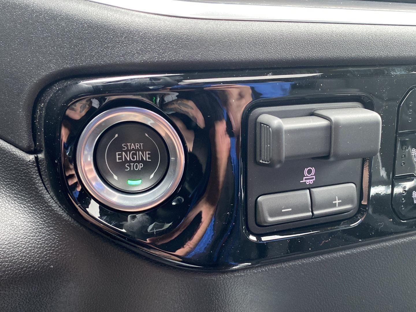 2026 GMC Sierra 1500 SLT - Photo 18