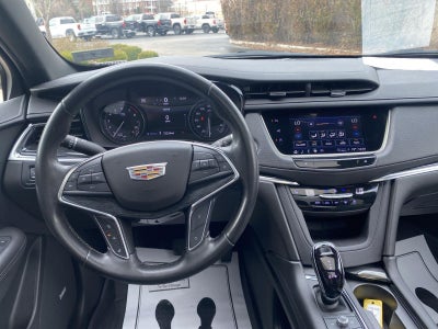 2022 Cadillac XT5 Premium Luxury