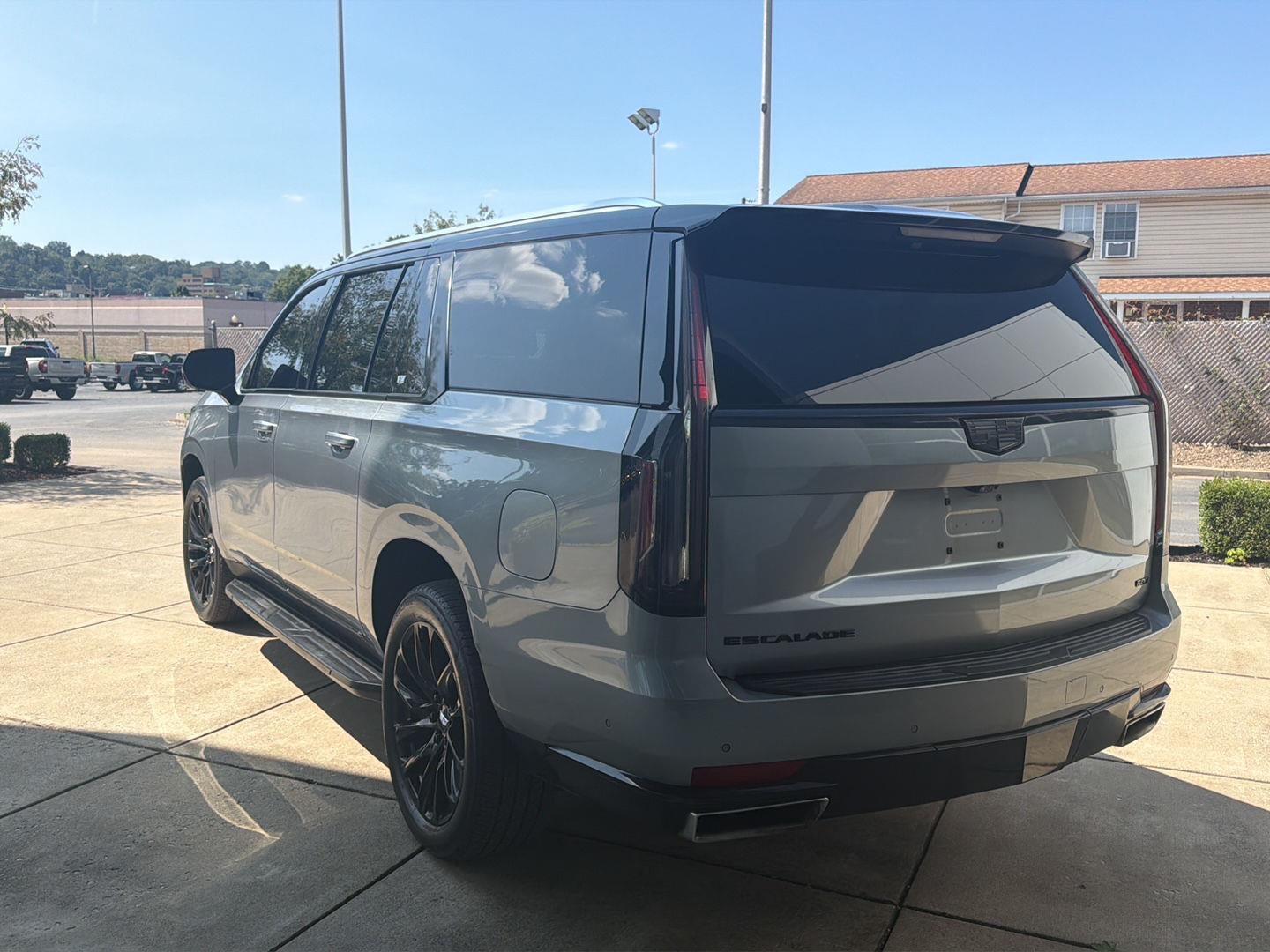 2024 Cadillac Escalade ESV Premium Luxury