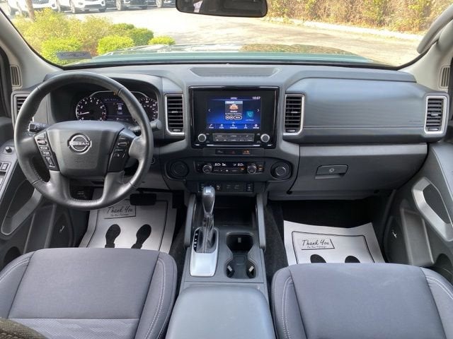 2024 Nissan Frontier SV