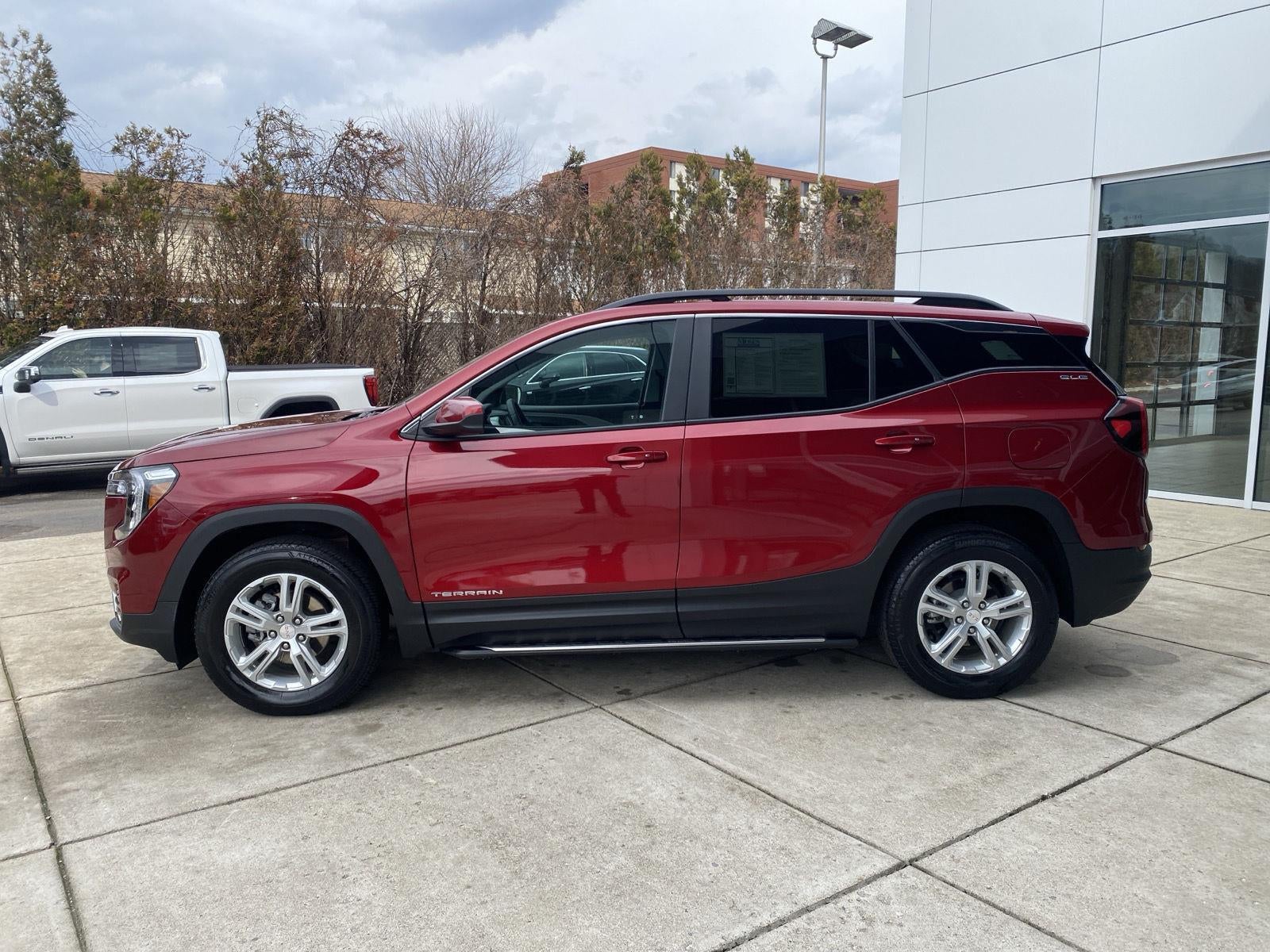 2023 GMC Terrain SLE