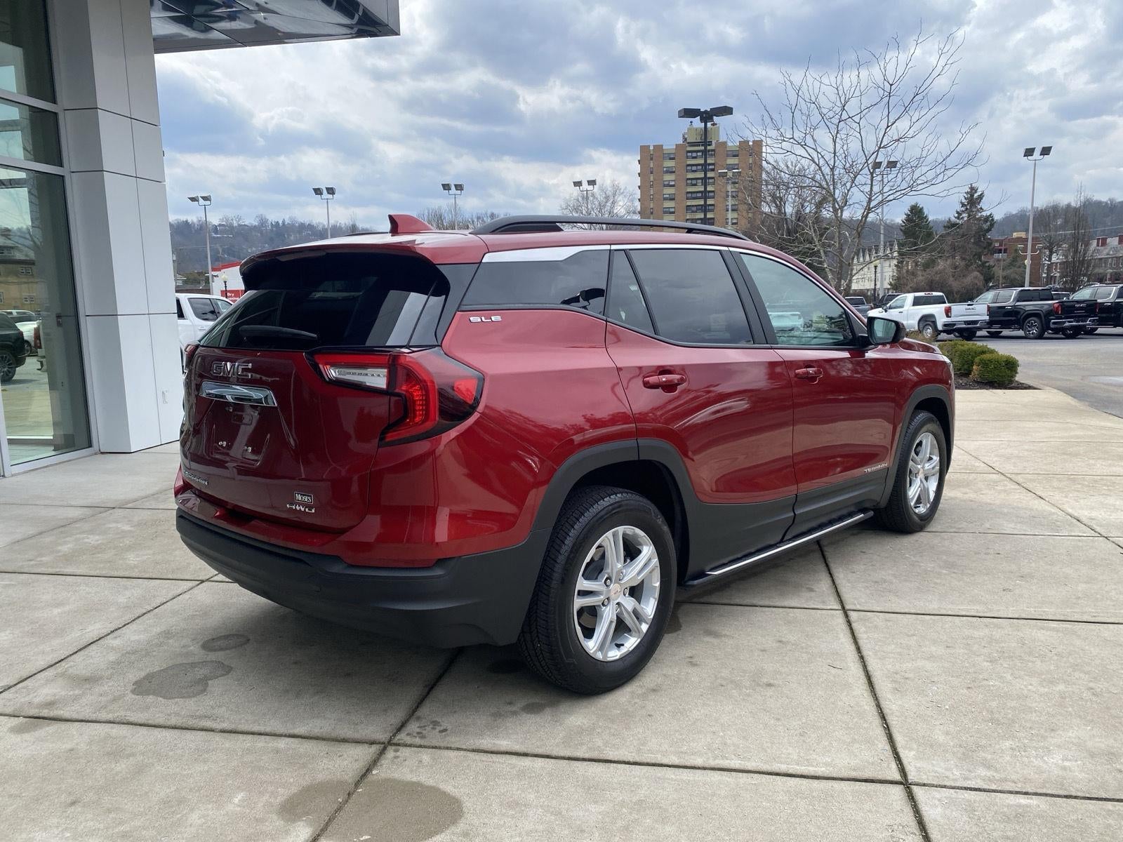 2023 GMC Terrain SLE