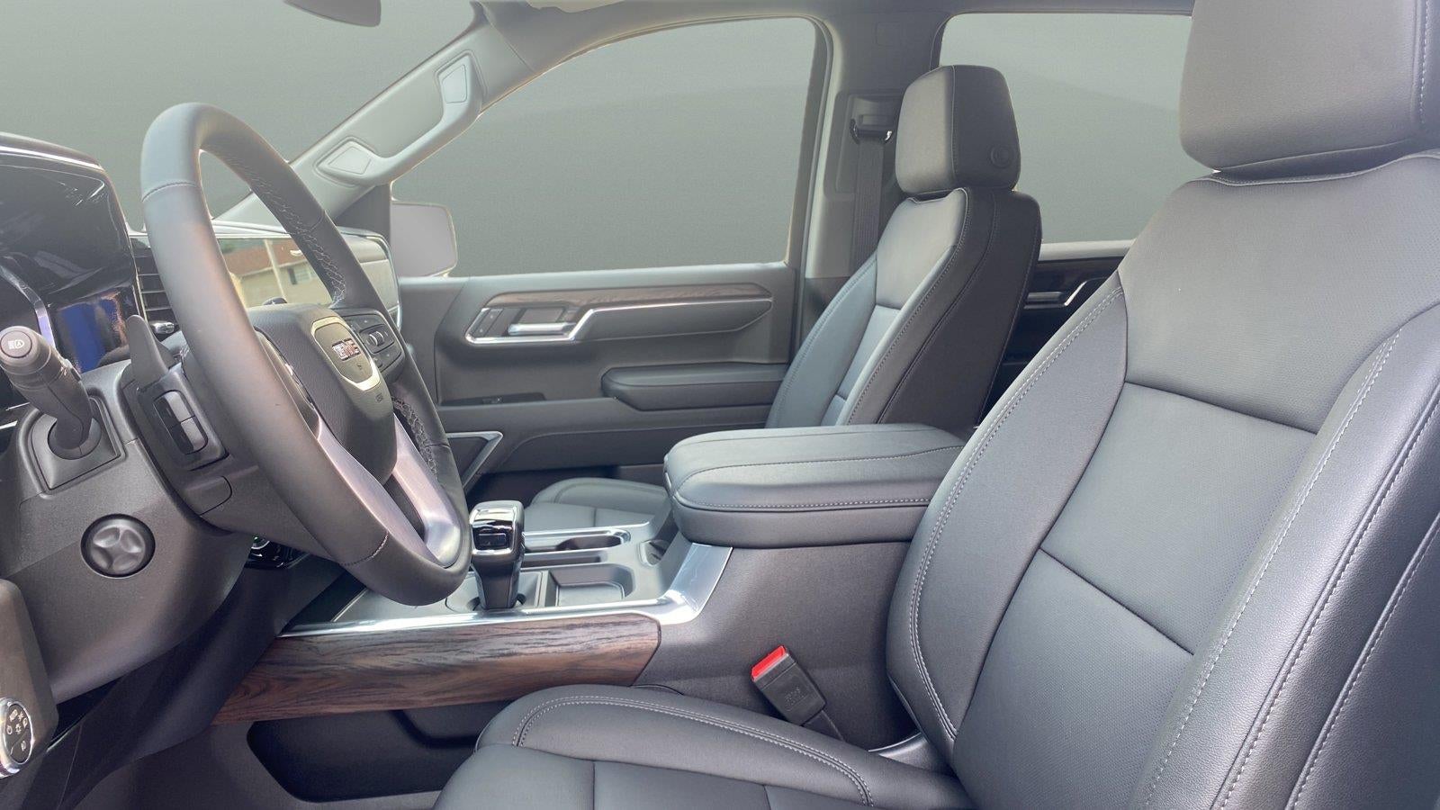 2026 GMC Sierra 1500 SLT - Photo 14