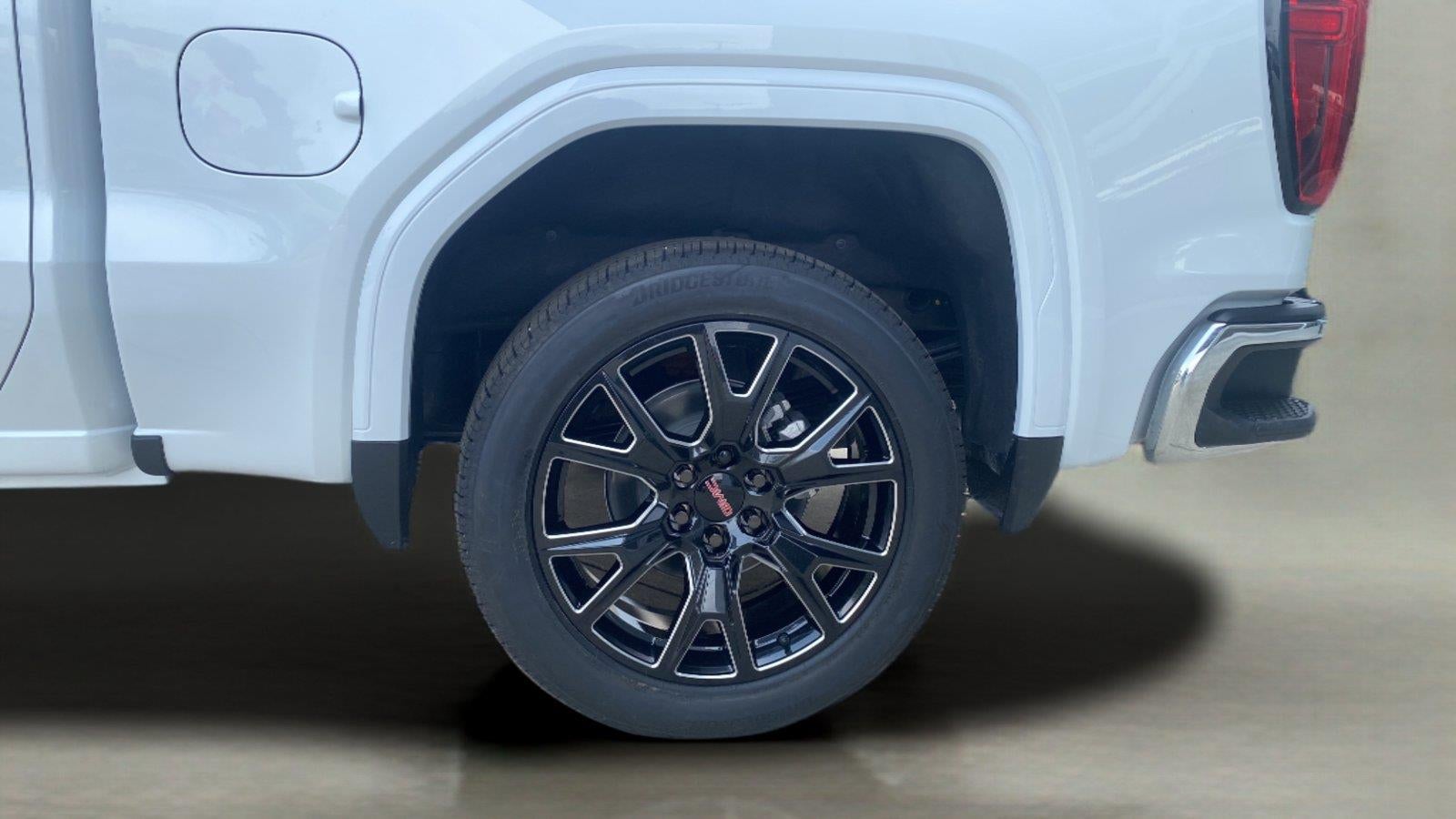 2026 GMC Sierra 1500 SLT - Photo 29