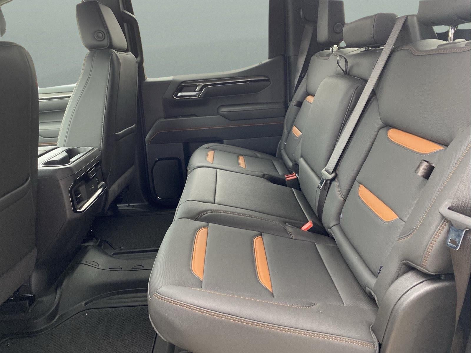 2026 GMC Sierra 1500 AT4 - Photo 10