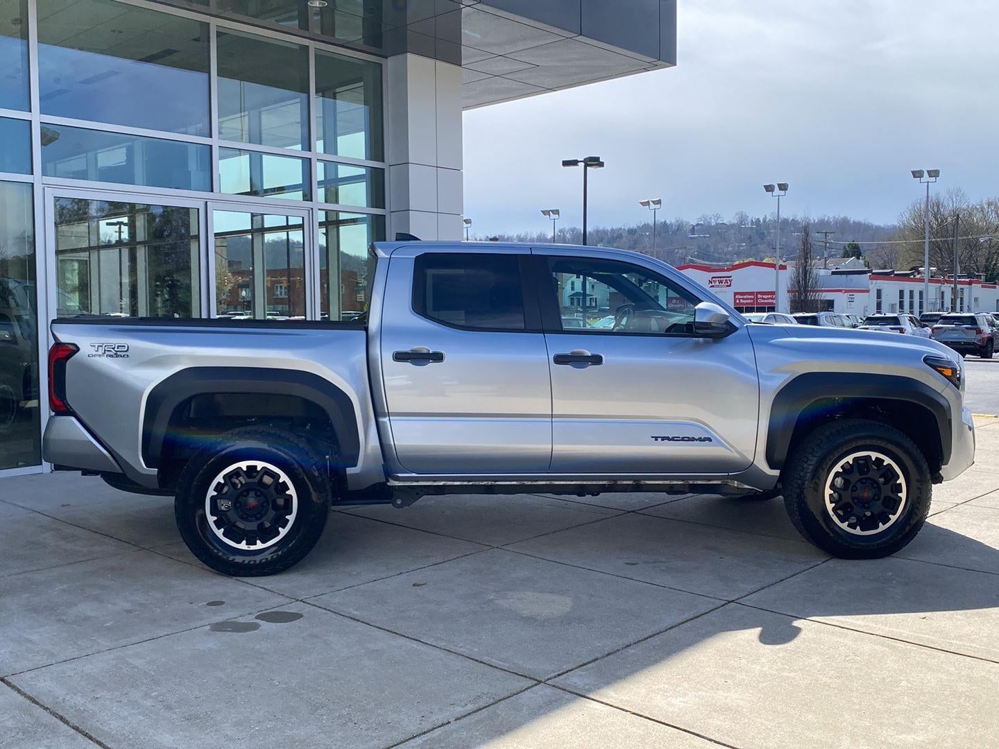 2025 Toyota Tacoma 4WD SR