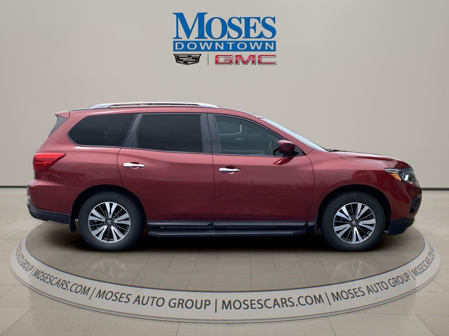 2017 Nissan Pathfinder SL
