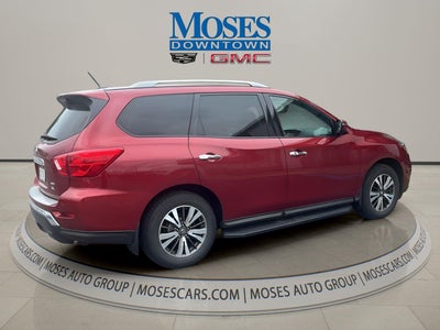 2017 Nissan Pathfinder SL