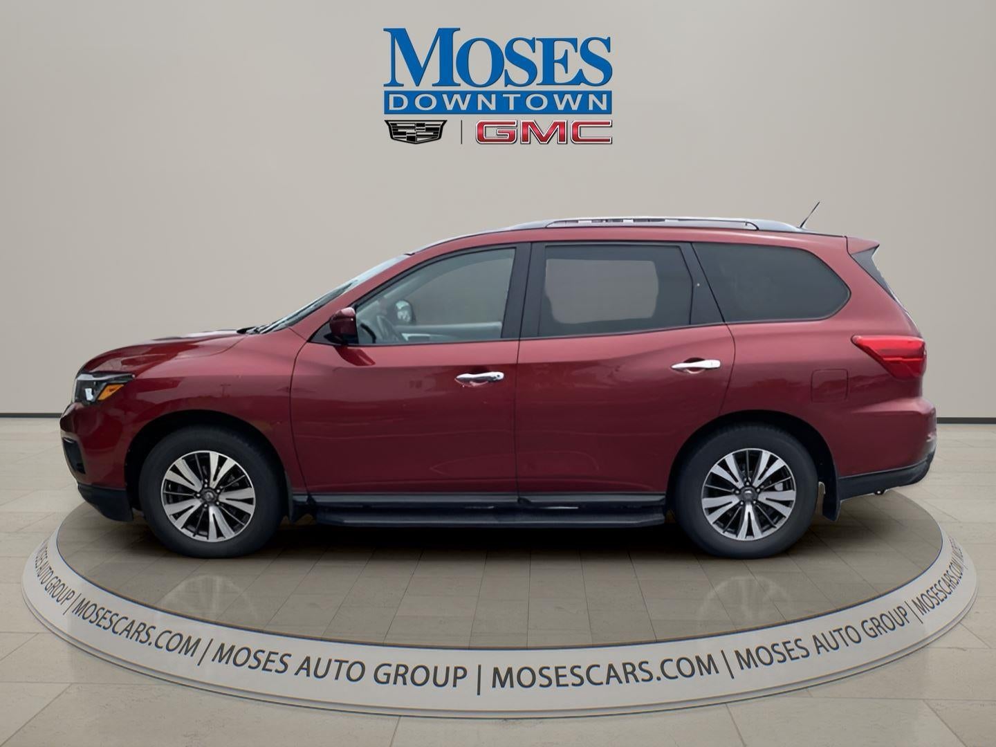 2017 Nissan Pathfinder SL