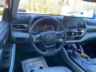 2022 Toyota Highlander XLE