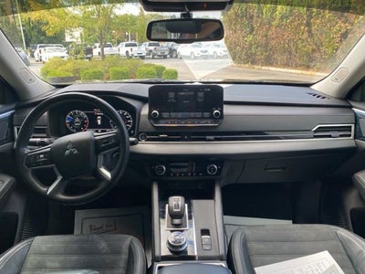 2022 Mitsubishi Outlander SE