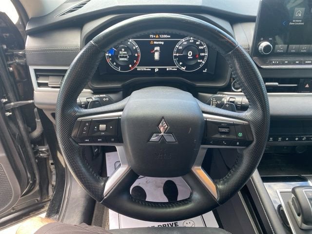 2022 Mitsubishi Outlander SE