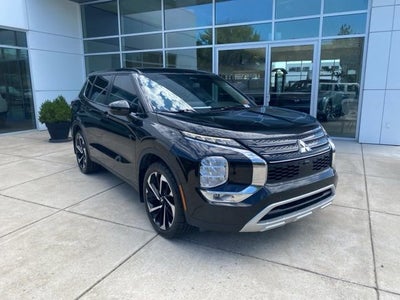 2022 Mitsubishi Outlander SE