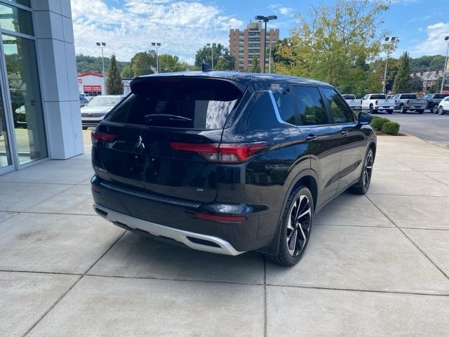 2022 Mitsubishi Outlander SE