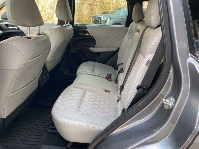 2023 Mitsubishi Outlander SEL