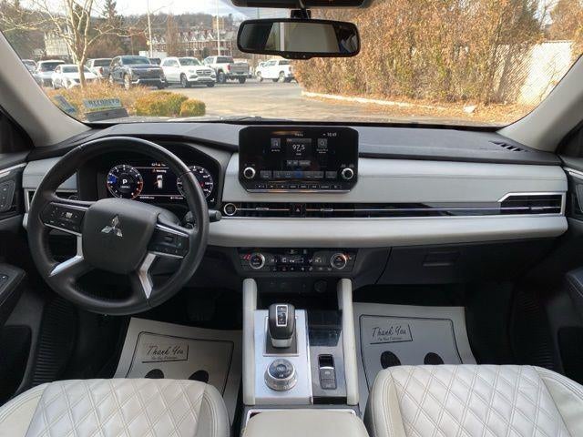 2023 Mitsubishi Outlander SEL